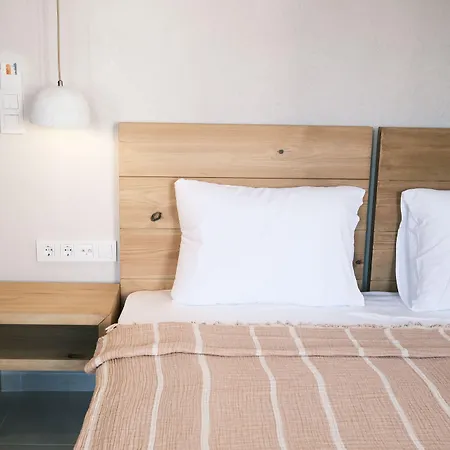 Nephos Szálloda Side